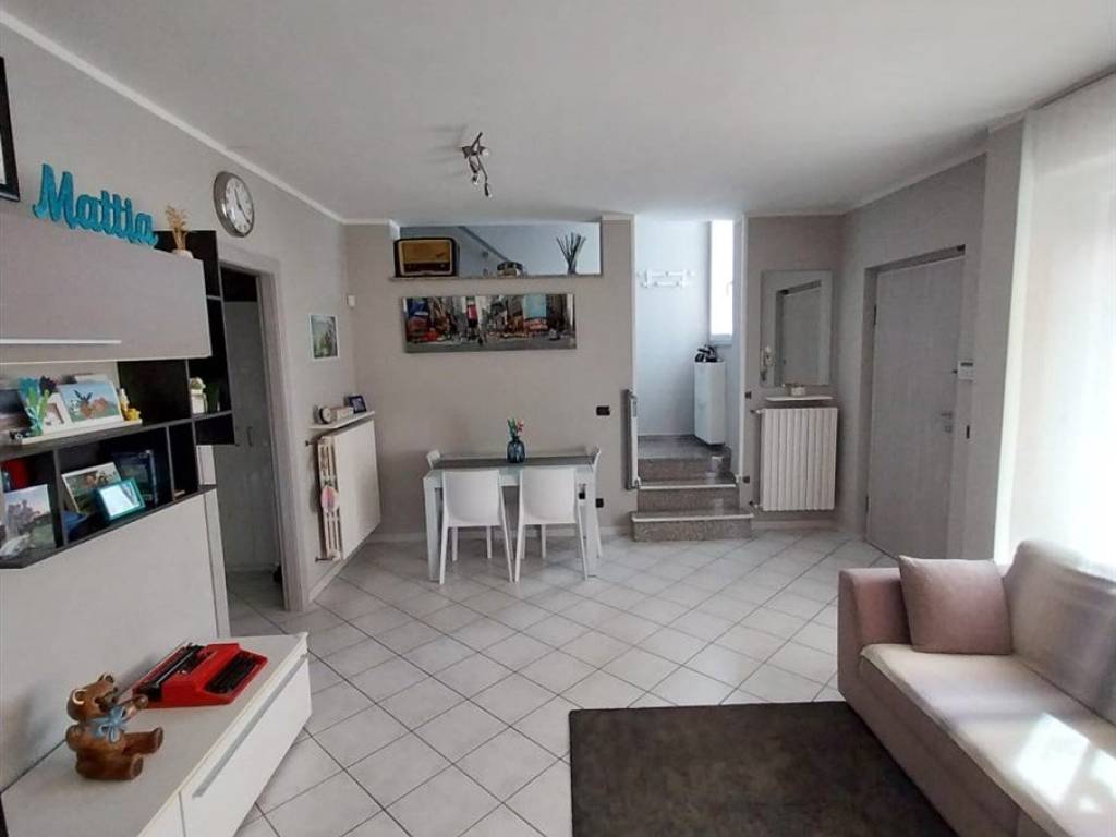 casa indipendente in vendita a Maggiora