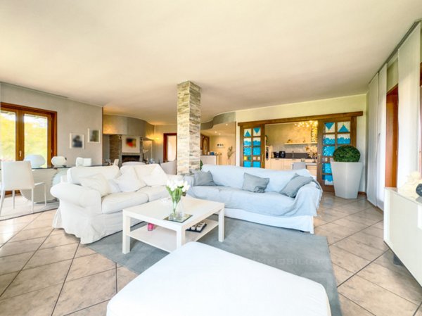 casa indipendente in vendita a Maggiora