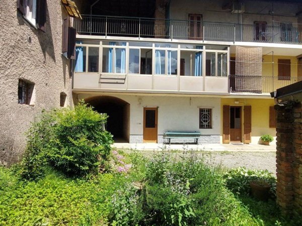 casa indipendente in vendita a Maggiora