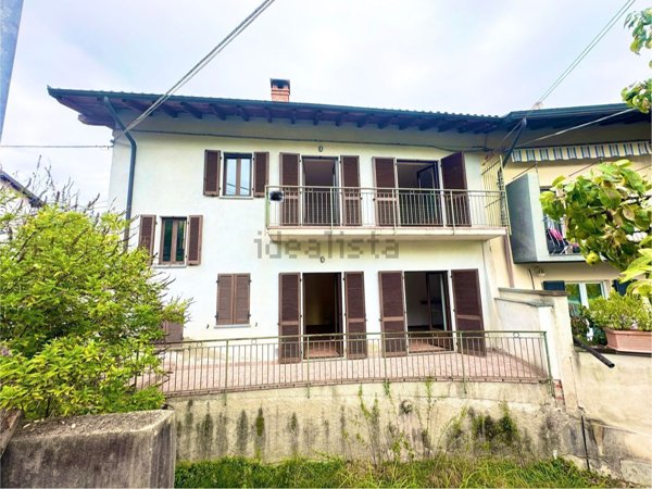 casa indipendente in vendita a Maggiora