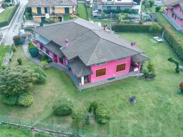 casa indipendente in vendita a Maggiora