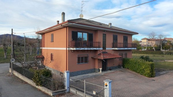 casa indipendente in vendita a Maggiora