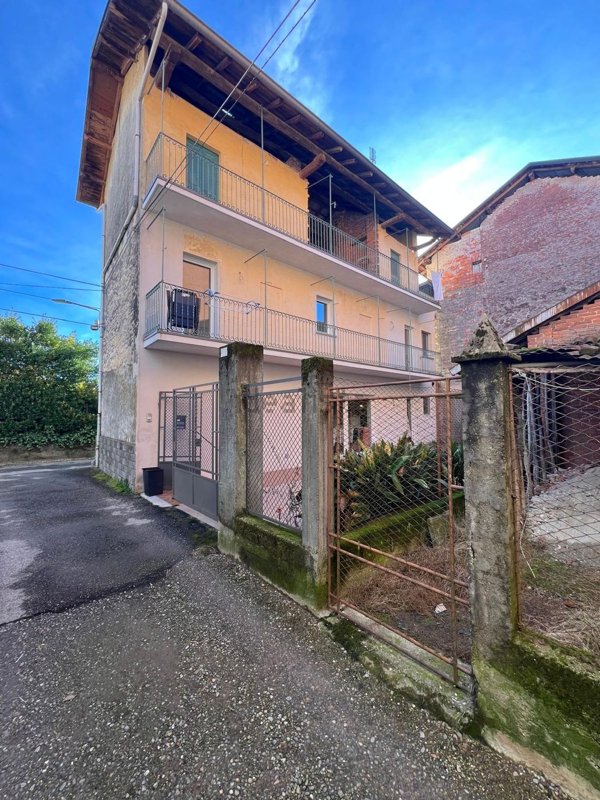 casa semindipendente in vendita a Maggiora