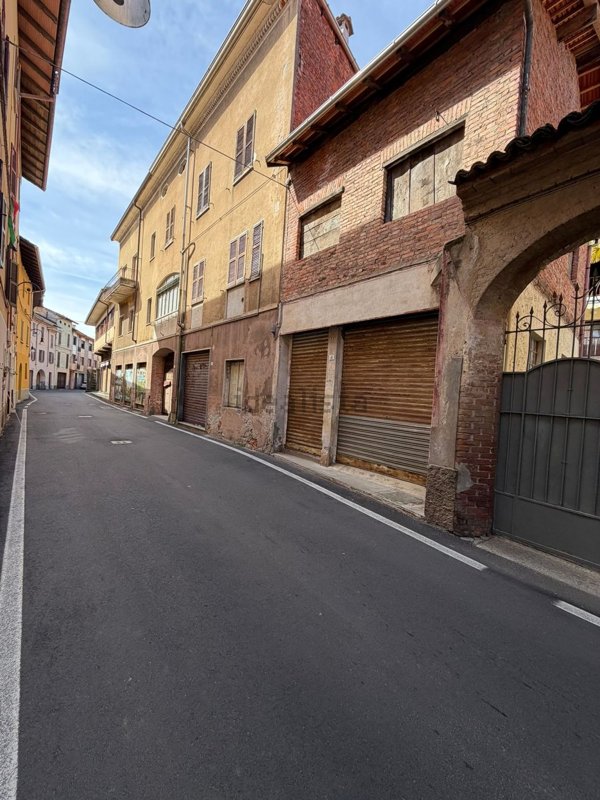 ufficio in vendita a Maggiora