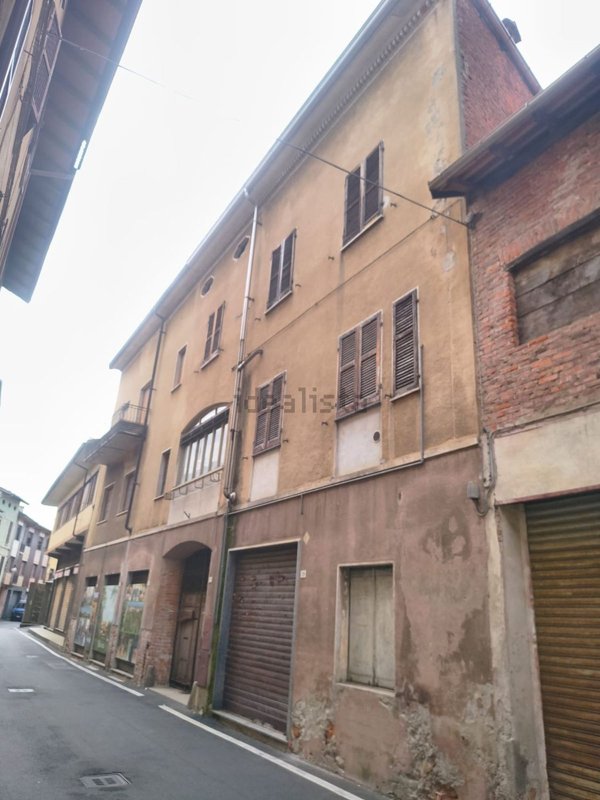 appartamento in vendita a Maggiora