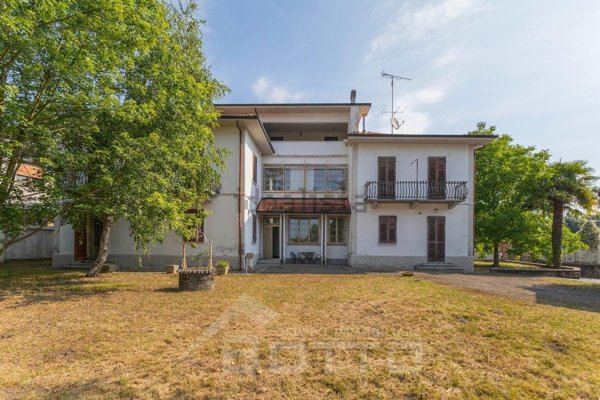casa indipendente in vendita a Maggiora