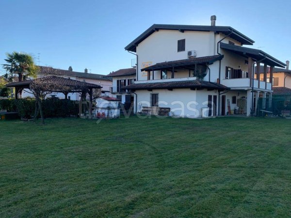 casa indipendente in vendita a Marano Ticino
