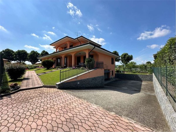 casa indipendente in vendita a Marano Ticino
