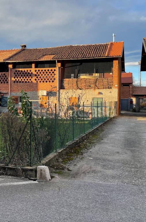 casa indipendente in vendita a Marano Ticino