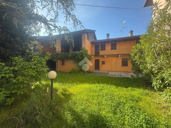 casa indipendente in vendita a Marano Ticino