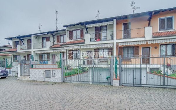 casa indipendente in vendita a Marano Ticino
