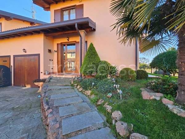 casa indipendente in vendita a Marano Ticino