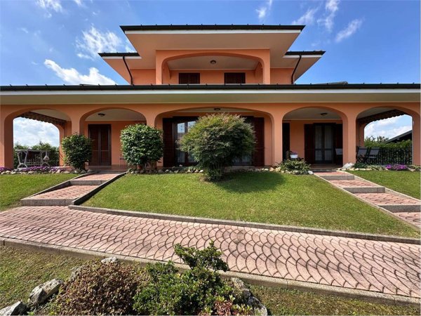 casa indipendente in vendita a Marano Ticino