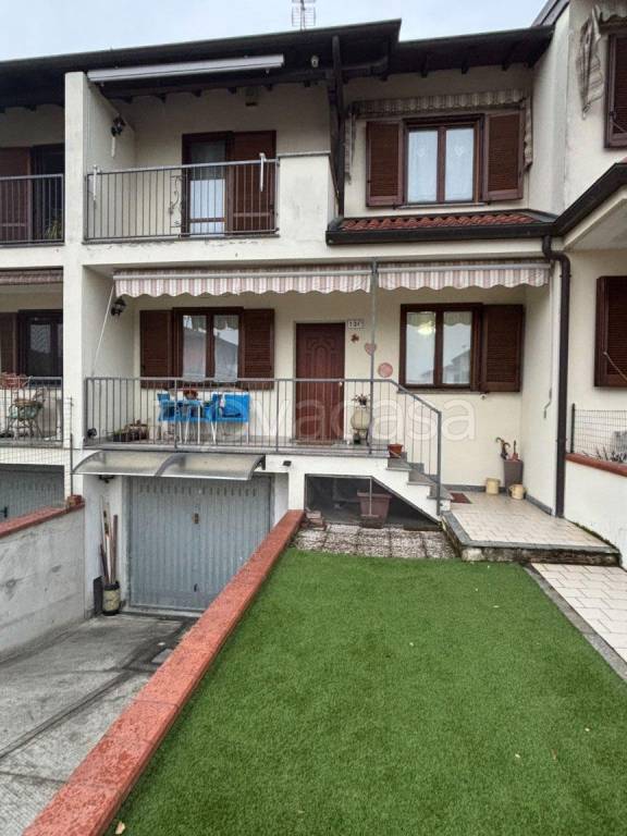 casa indipendente in vendita a Marano Ticino