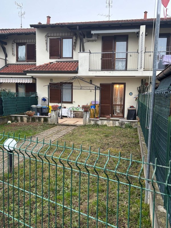 casa indipendente in vendita a Marano Ticino