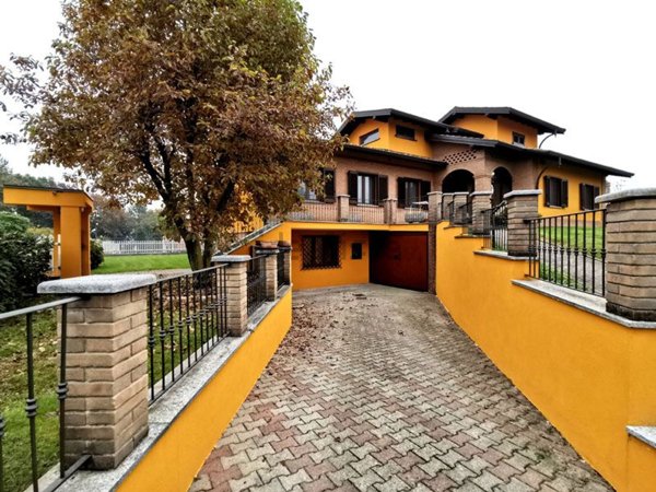 casa indipendente in vendita a Marano Ticino
