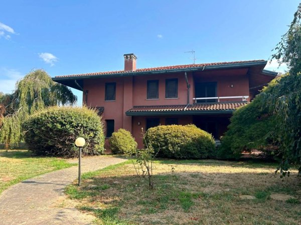 casa indipendente in vendita a Marano Ticino