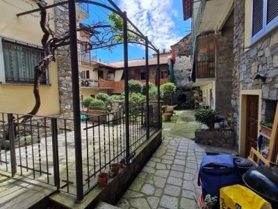 casa indipendente in vendita a Massino Visconti
