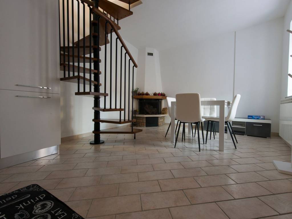 casa indipendente in vendita a Massino Visconti