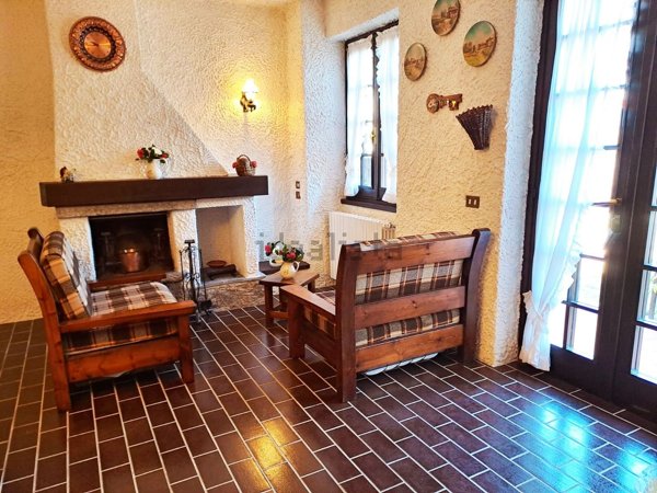 casa indipendente in vendita a Massino Visconti in zona San Salvatore