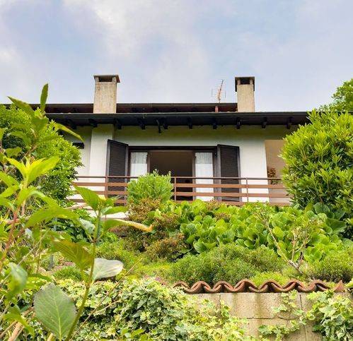 casa indipendente in vendita a Massino Visconti