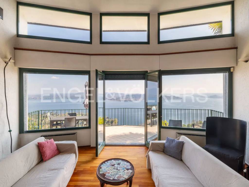 casa indipendente in vendita a Massino Visconti