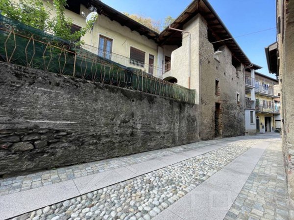 casa indipendente in vendita a Massino Visconti