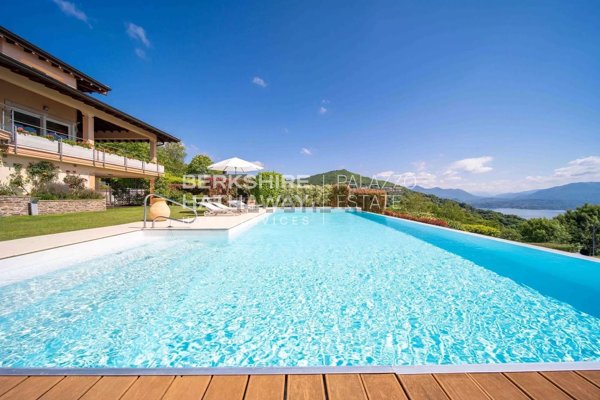 casa indipendente in vendita a Massino Visconti