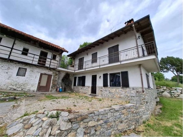 casa indipendente in vendita a Massino Visconti