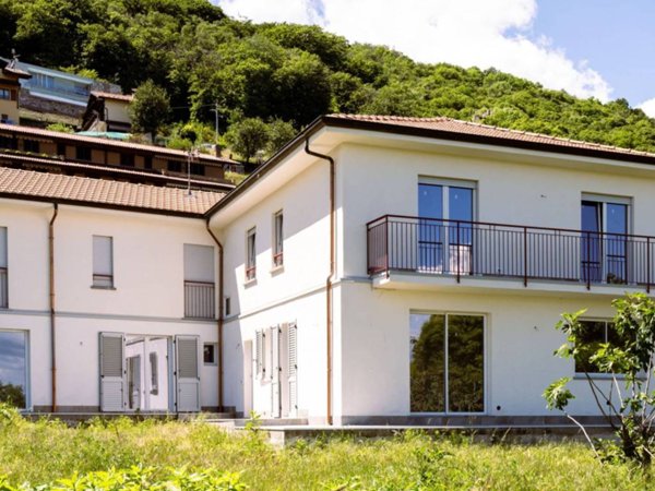 casa indipendente in vendita a Massino Visconti