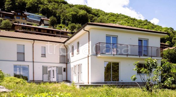 casa indipendente in vendita a Massino Visconti