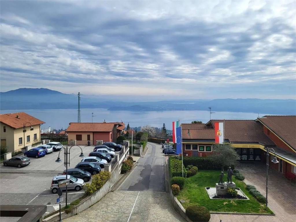 appartamento in vendita a Massino Visconti