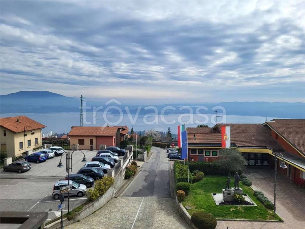 appartamento in vendita a Massino Visconti