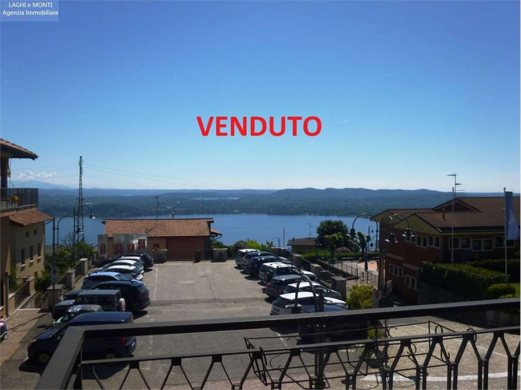 appartamento in vendita a Massino Visconti