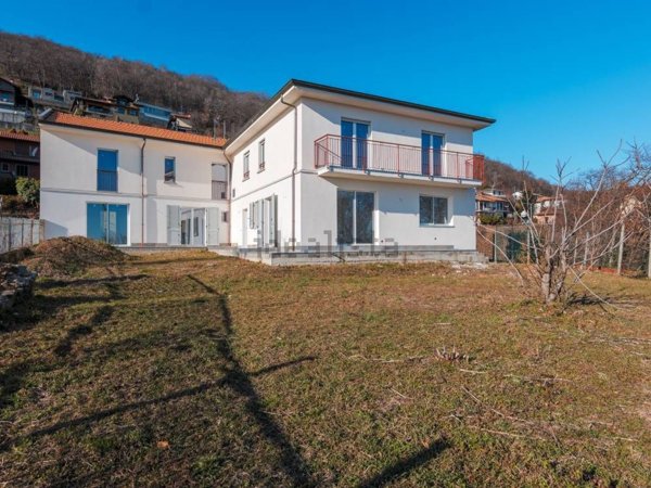 casa indipendente in vendita a Massino Visconti