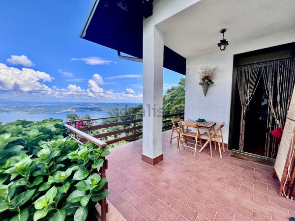 casa indipendente in vendita a Massino Visconti