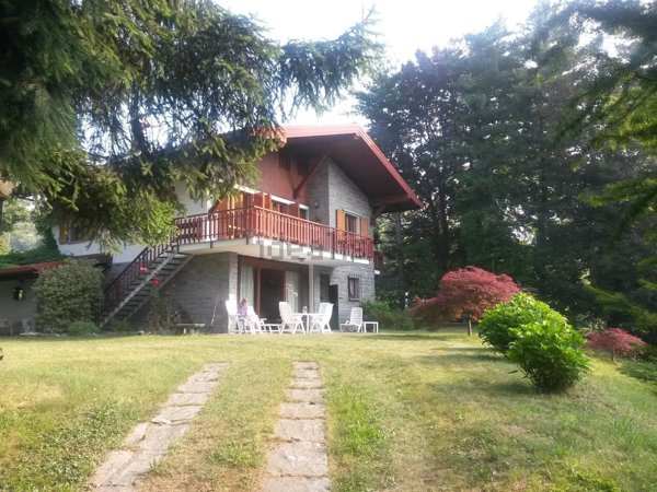 casa indipendente in vendita a Massino Visconti