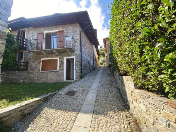 appartamento in vendita a Massino Visconti