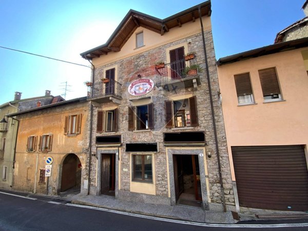 locale commerciale in vendita a Massino Visconti