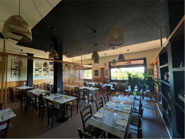 negozio in vendita a Massino Visconti