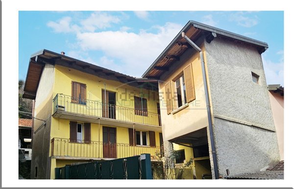 casa indipendente in vendita a Massino Visconti