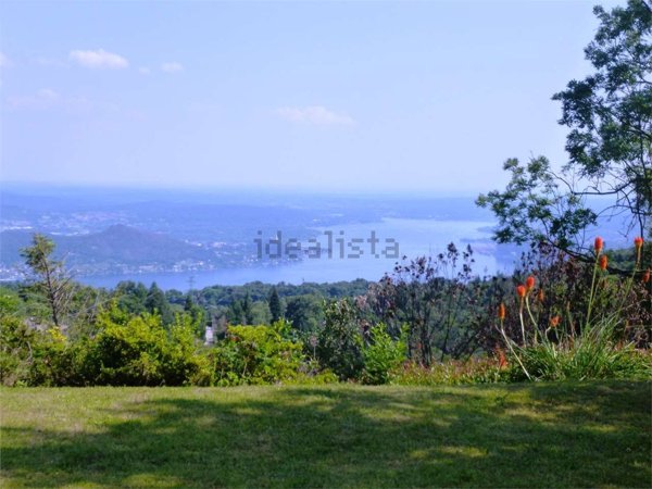 casa indipendente in vendita a Massino Visconti