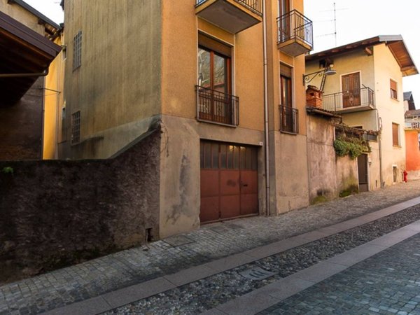 casa indipendente in vendita a Massino Visconti