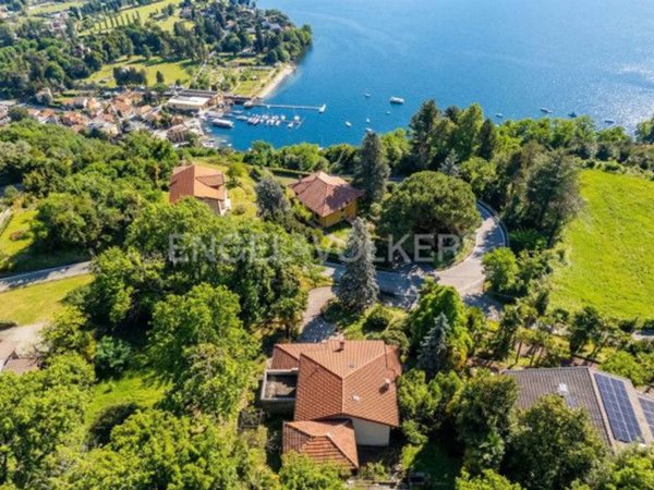 casa indipendente in vendita a Massino Visconti