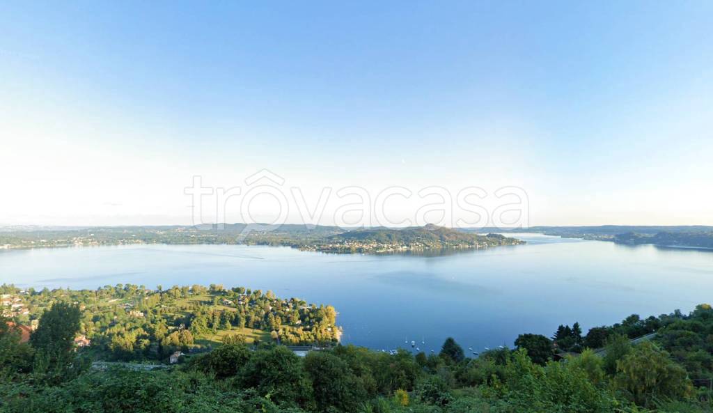 casa indipendente in vendita a Massino Visconti