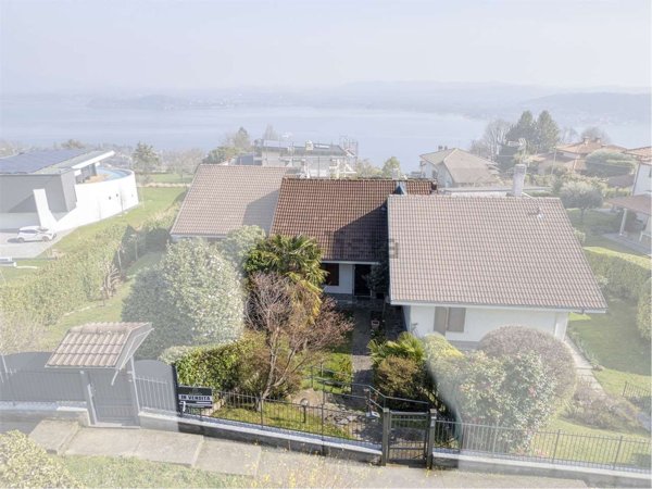 casa indipendente in vendita a Massino Visconti