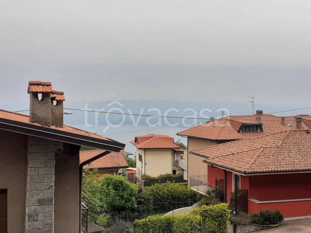 casa indipendente in vendita a Massino Visconti