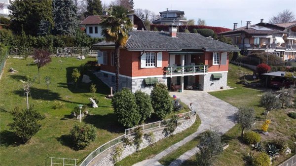 casa indipendente in vendita a Massino Visconti