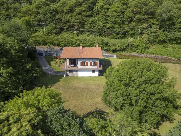 casa indipendente in vendita a Massino Visconti in zona San Salvatore