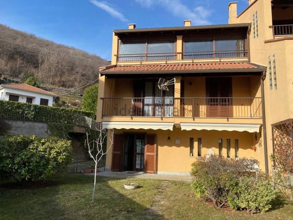 casa indipendente in vendita a Massino Visconti in zona San Salvatore